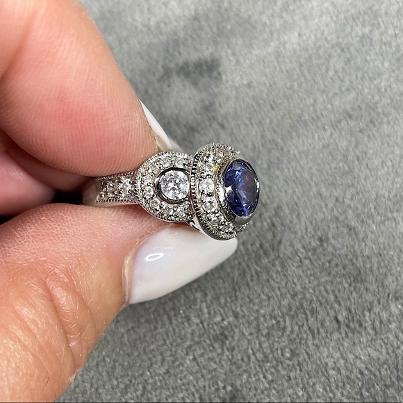 Round Purple stone with pillows of simulated diamonds .925 Sterling silver - Picture 4 of 14